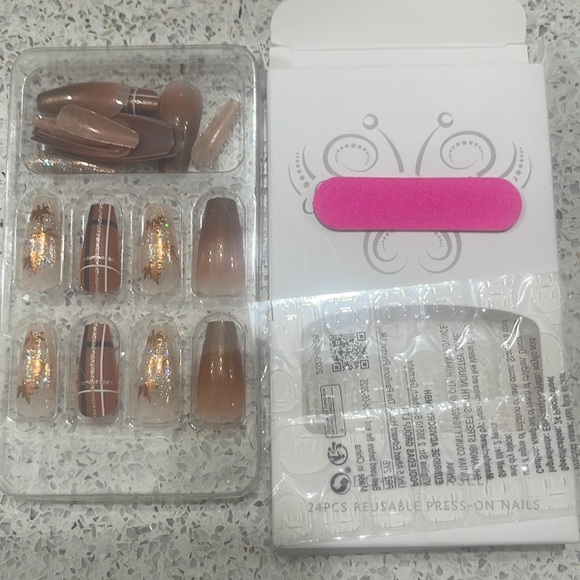 Fall Leaf Brown Stripes Press On Nails Ballerina/Coffin style- 24 pcs - Picture 3 of 3